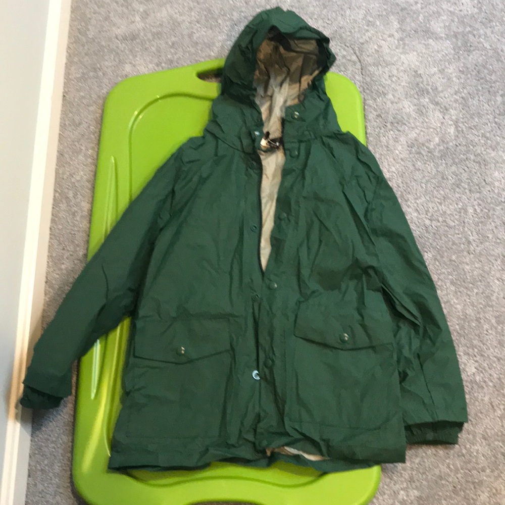 Green Redledge size Small (7/8) rain coat